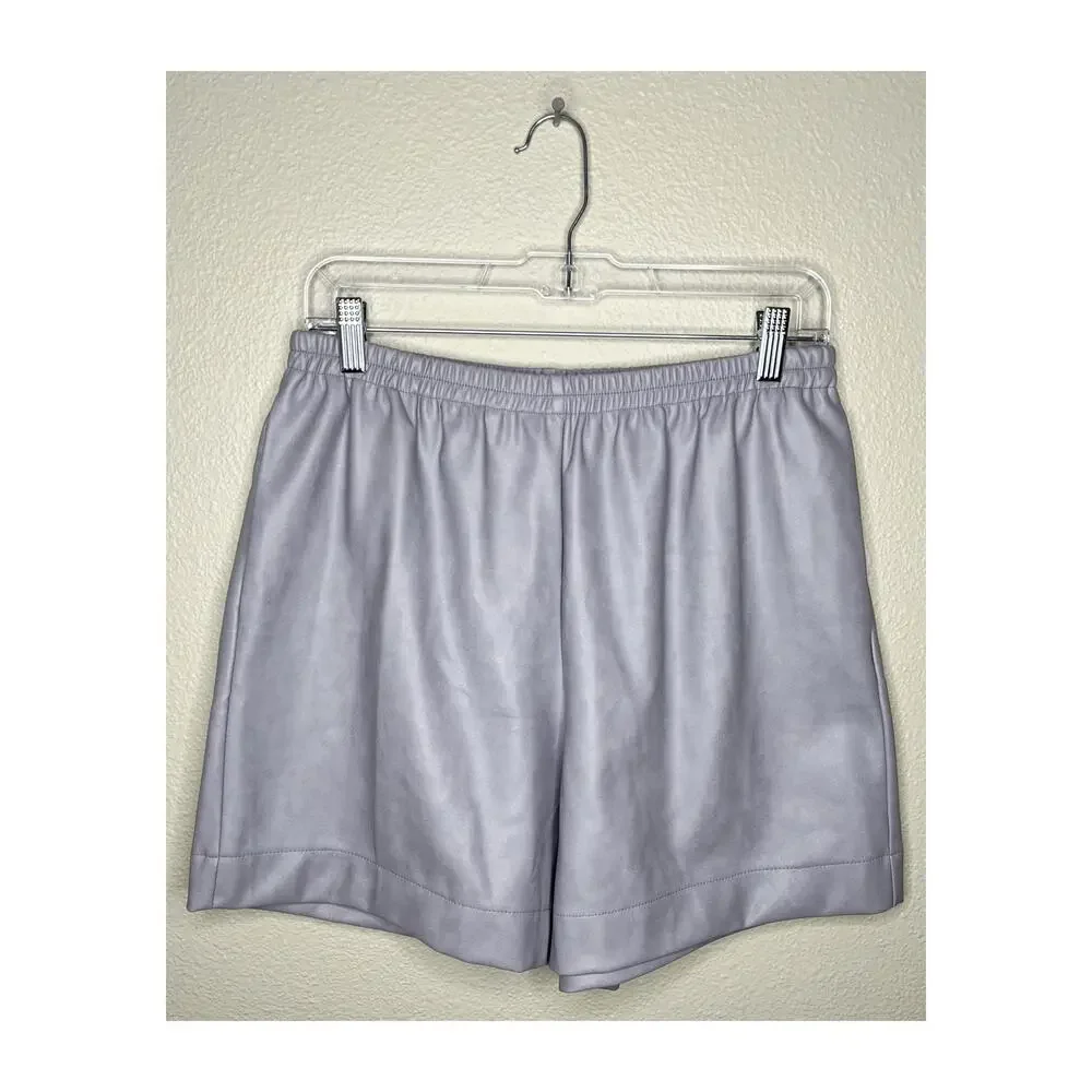 NEW AVEC LES FILLES Lavender Faux Leather Shorts Size Medium - Picture 2 of 6